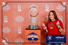 ReliantAstrosWSTrophy_142118