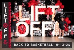 RocketsLiftOffBtB_092737