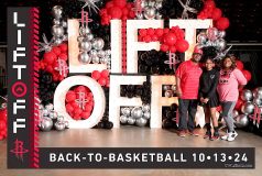 RocketsLiftOffBtB_104539